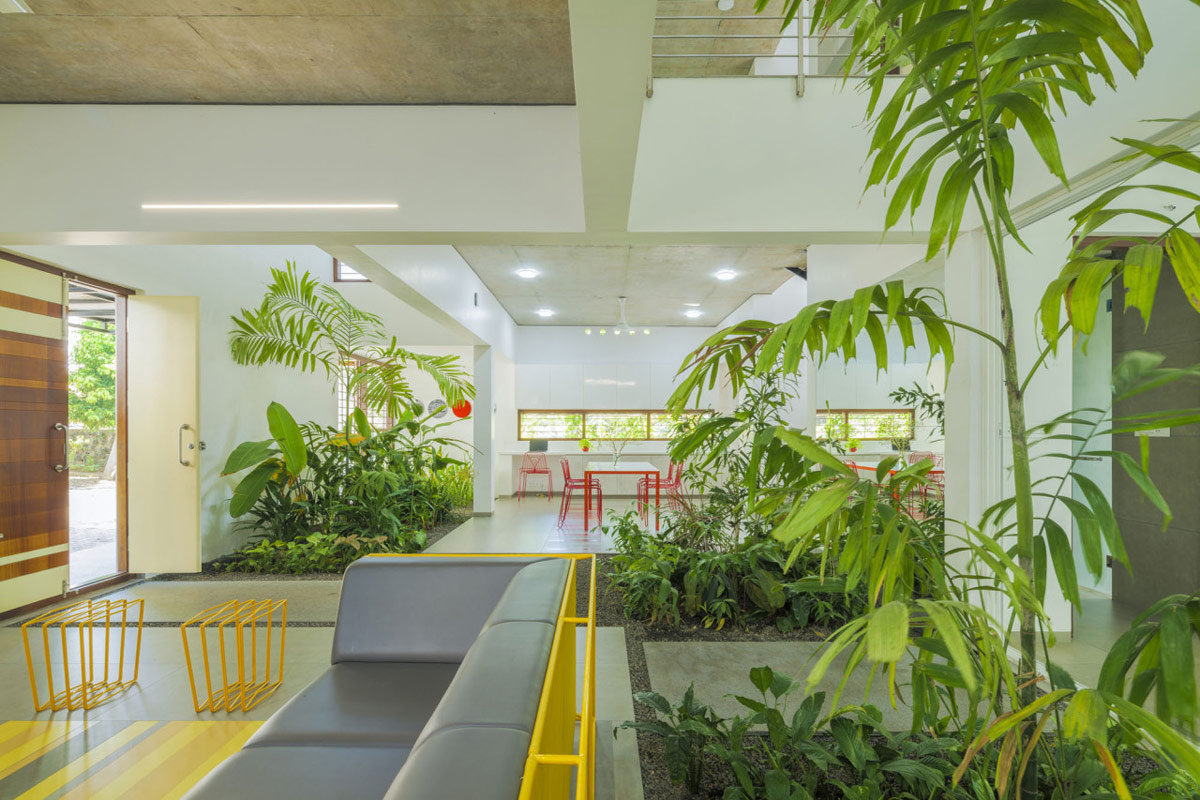 1675442695 940 krasivyy biofilnyy dom s otkrytoy kontseptsiey zhizni