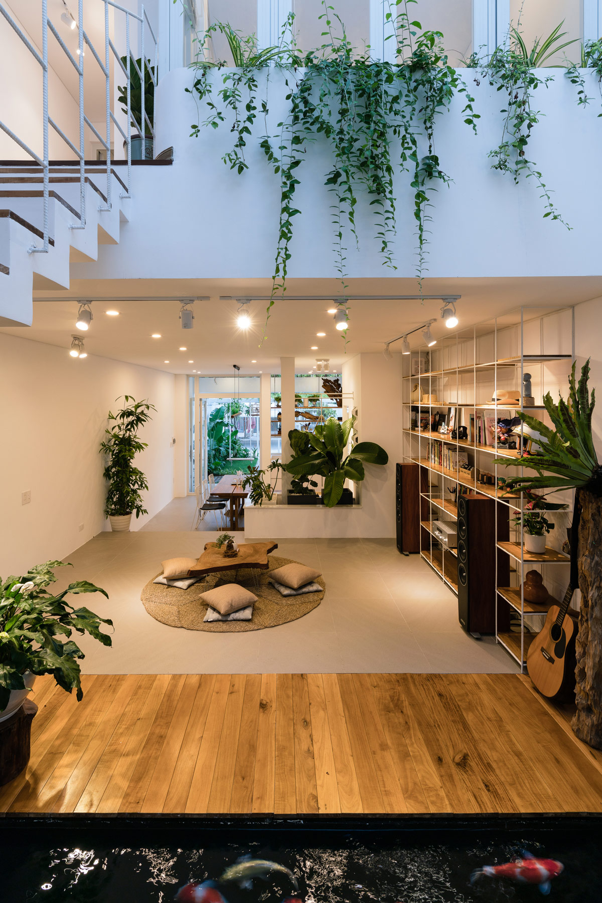 1675533659 628 dom vo vetname s rasslablyayuschimi prirodnymi prostranstvami i krytym prudom