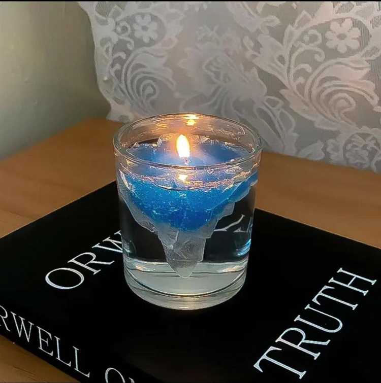 Изготовление ароматических свечей с использованием эфирных масел для ароматерапии 1 Шаг 1: Подготовка материалов