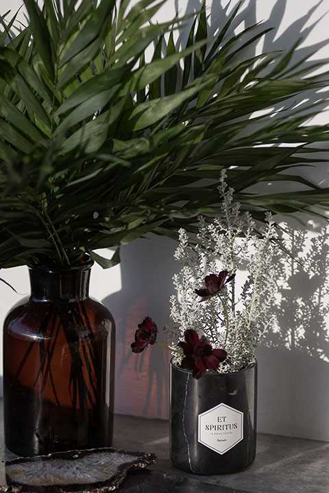 1. Переплавьте и переработайте старые свечи