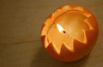 Творческий процесс создания колонных свечей с оригинальными узорами 5 Использование шаблонов и клейкой ленты