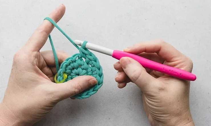 Основы вязания крючком и спицами