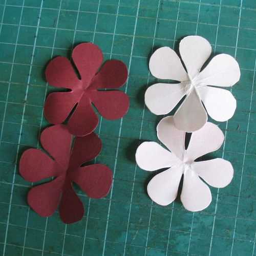 Как украсить предметы и поверхности с помощью бумаги?