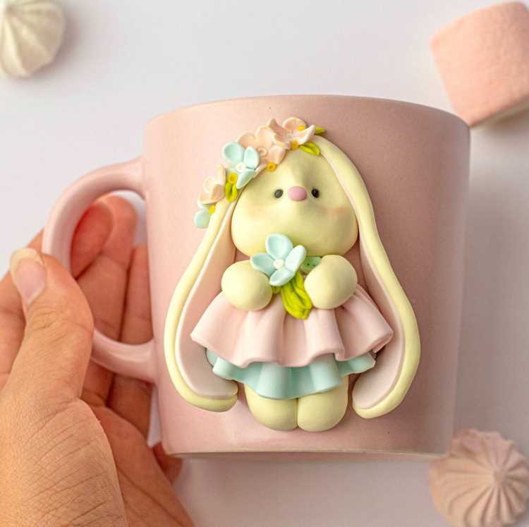 2. Фигурки и сувениры