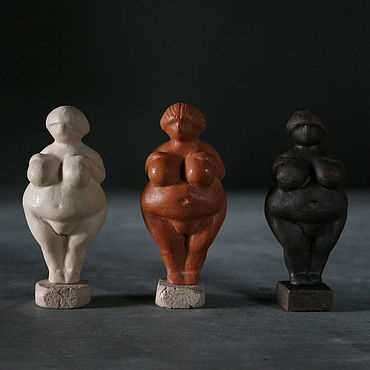 Работа с глиной для скульптуры и искусства