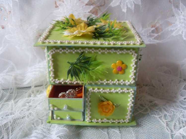 Изготовление декоративных коробок своими руками